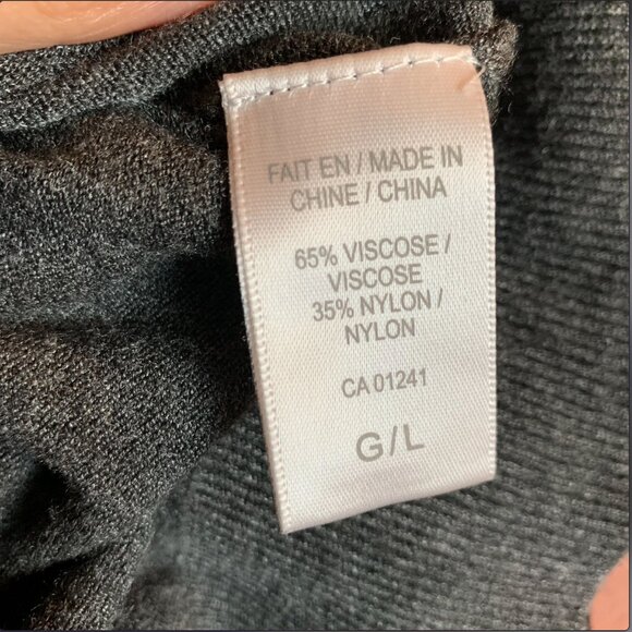 TWIK - Gray with black trim - Sweater with Bows in Back long sleeves - Large - Picture 12 of 12